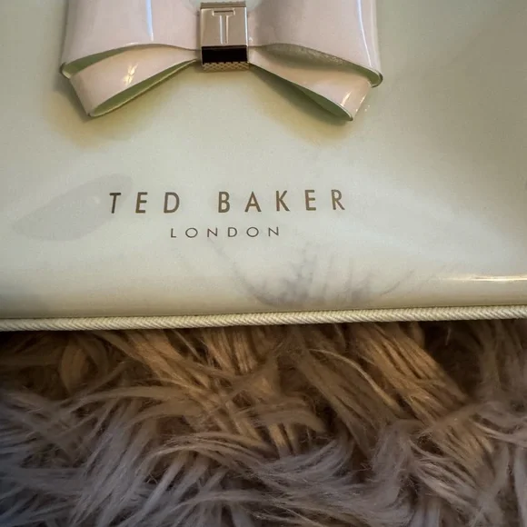 Ted Baker Light mint Bow Accent Cosmetic Bag Set - Picture 4 of 17